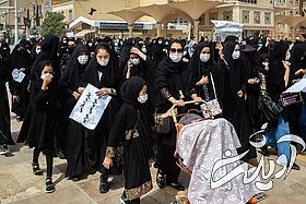 تجمع خودجوش زنان افغانستانی در میدان آستانه قم